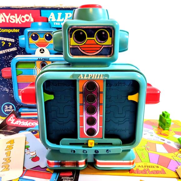 Alphie Electronic Robot 1978 Playskool w/ Game Sheets Box Vintage Needs Repair - Picture 2 of 7